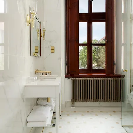 Schloss Fellin Boutique And