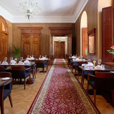 Schloss Fellin Boutique And ホテル