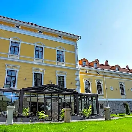 Schloss Fellin Boutique And 4* Βιλιάντι